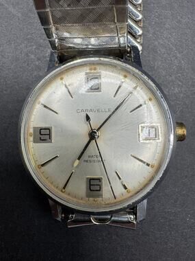 Vintage Caravelle Bulova 1974 Mechanical Japan Men’s Watch Silver Tone 31mm